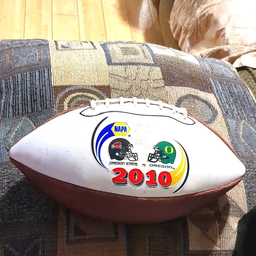 NAPA Collectable Oregon v. Oregon State 2010 Civil War Game.